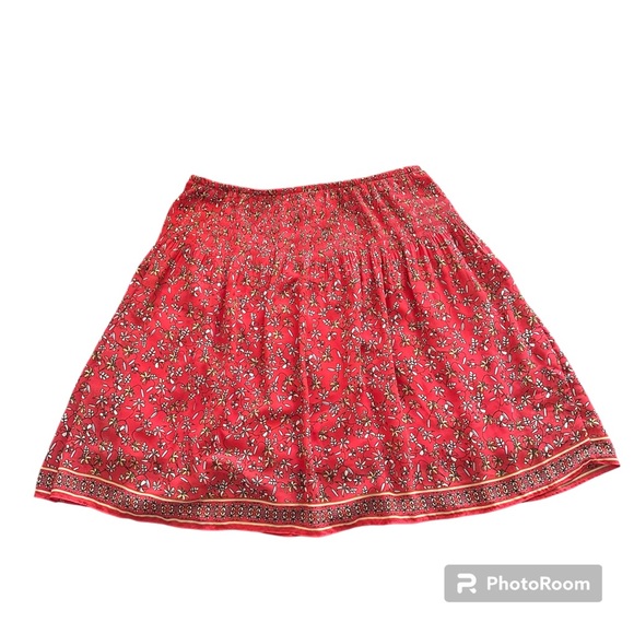 maxstudio Dresses & Skirts - Maxstudio Red mid length floral skirt‎ Size Large